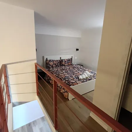 Daire Cozy Design And Balcony